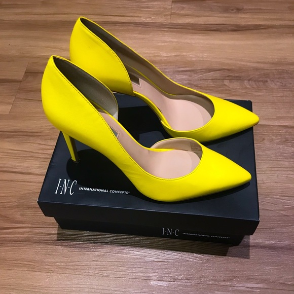 inc yellow pumps